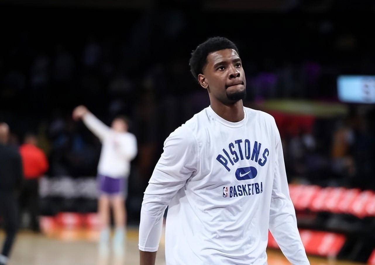 猛龙险胜阿根廷男篮,巴恩斯三分雨点燃全场 猛龙险胜阿根廷男篮,巴恩斯三分雨点燃全场