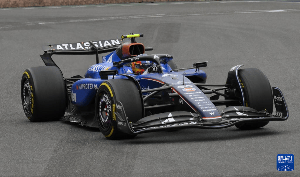 梅赛德斯翻盘阿斯顿马丁，维斯塔潘惊艳四座