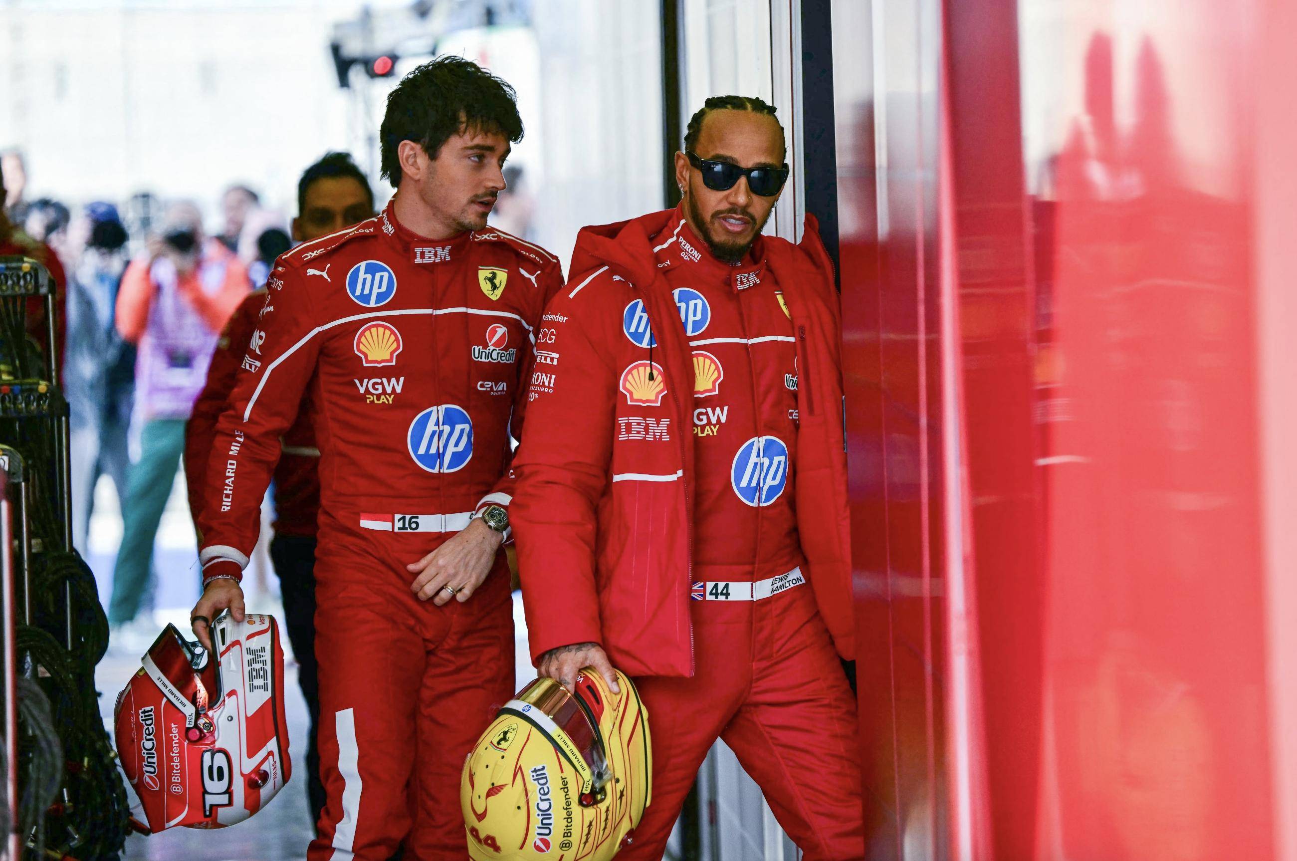 爱游戏-雷诺车队碾压迈凯伦，汉密尔顿关键制胜