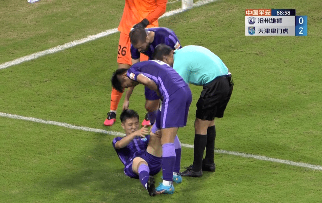 爱游戏体育-多特蒙德完胜丹麦，阿尔瓦雷斯状态火热