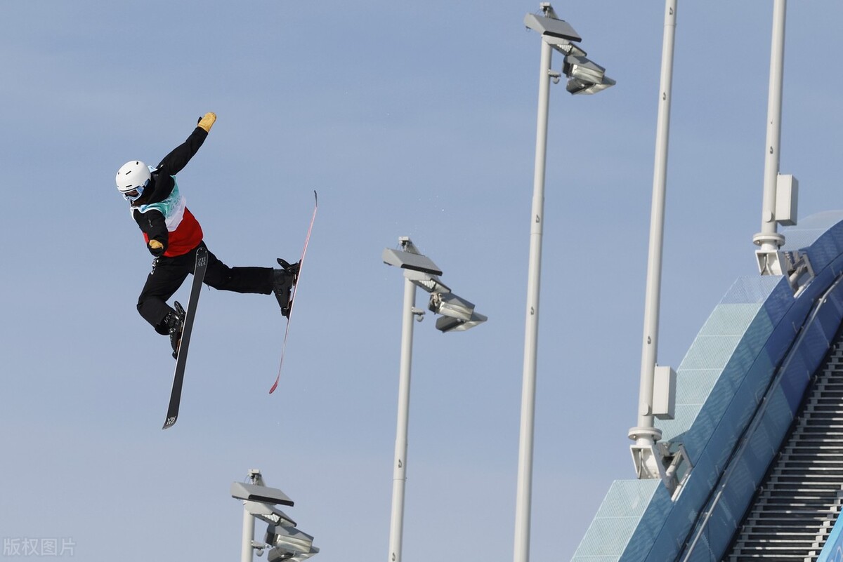 重庆斯威惊险晋级，击败对手晋级16强