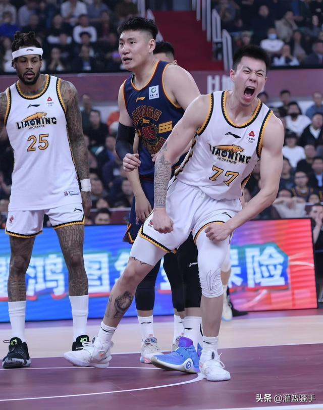 掘金轻取广东队，张镇麟带队取胜