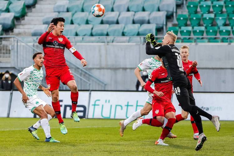 弗赖堡客场一球小胜，稳定冲击前列位置