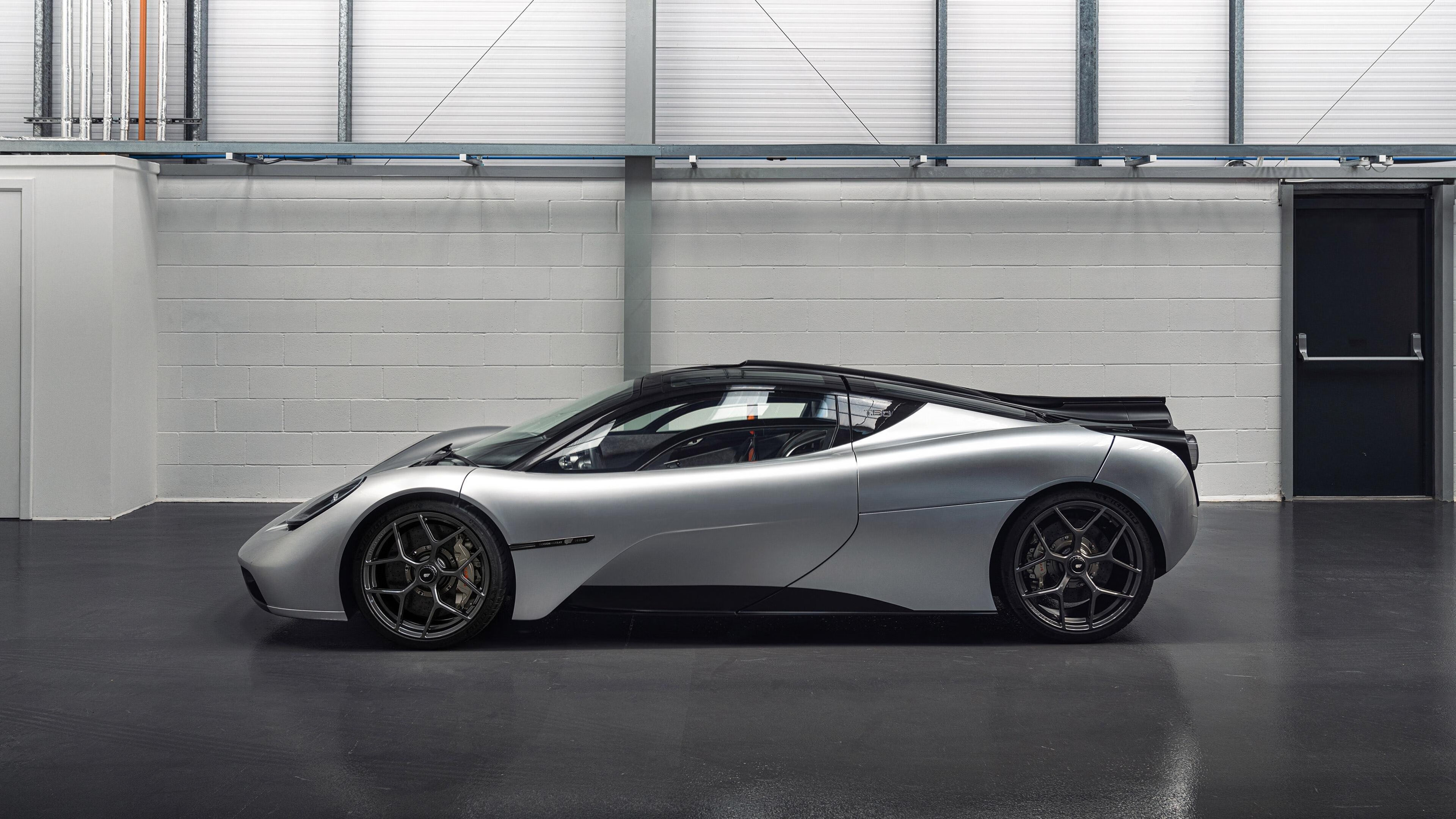 绝境逢生—纳达尔用一场胜利完成澳网至美网双料的唯一壮举