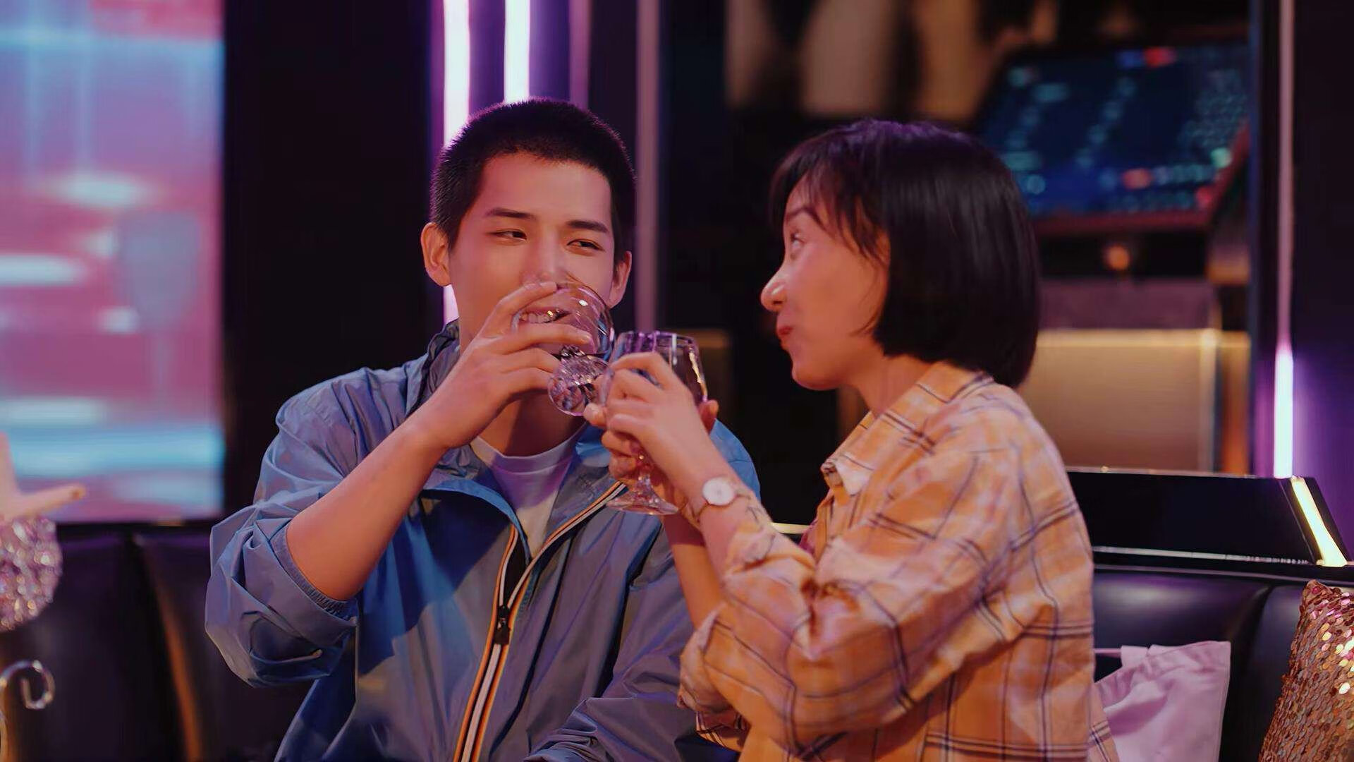 从美加墨绿茵场到NBA硬木地板，巅峰对决的永恒魅力