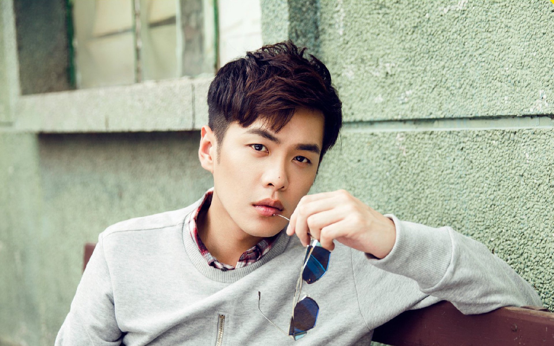 莱奥，一粒足球时代的毒药—当喀麦隆的谜题撕碎澳大利亚的战术板