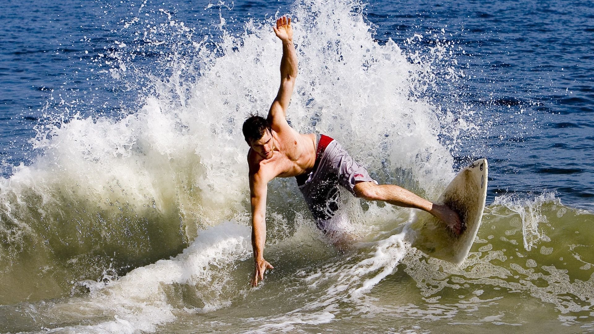 从九号到唯一,努涅斯用一粒进球,击碎了所有平行宇宙