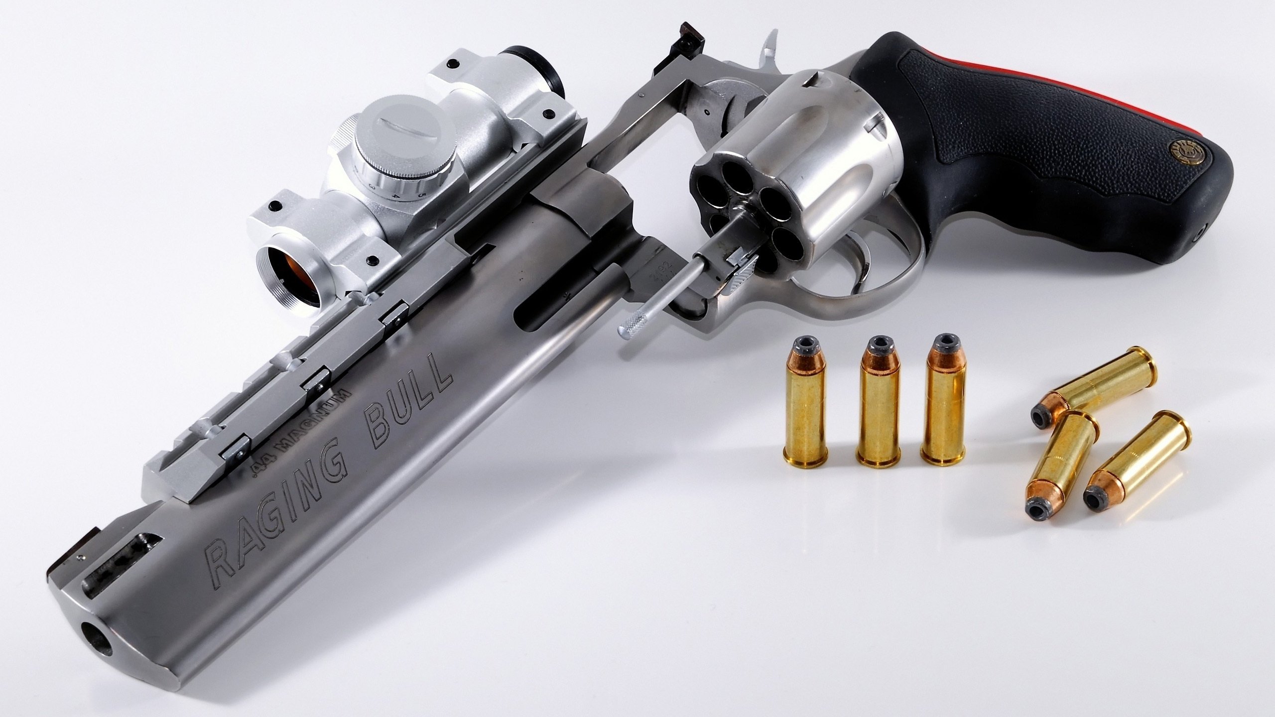 跨界之火，从热火力克绿军到詹姆斯式英超统治—体育精神的永恒交响